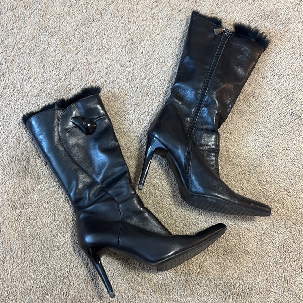 Elegant Black Leather Women's Boots